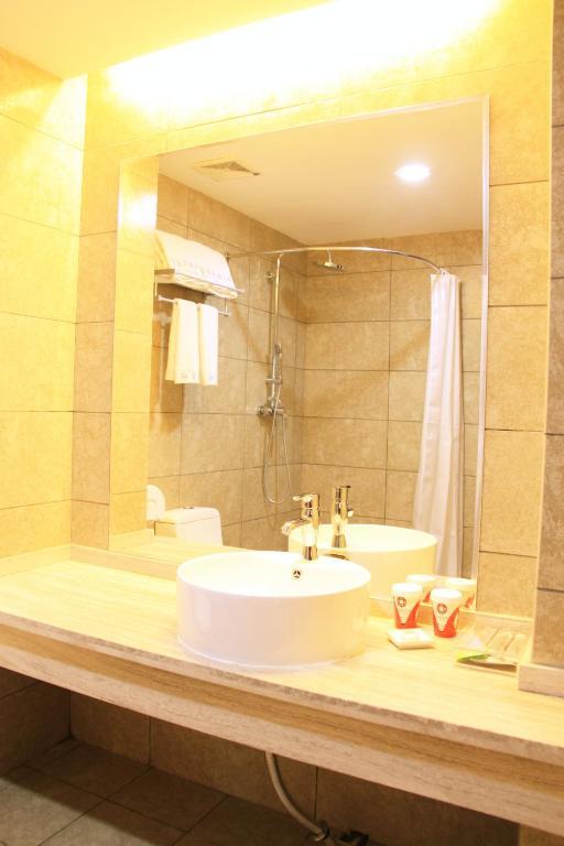 Zhou Wang Cheng Hotel Luoyang  Buitenkant foto